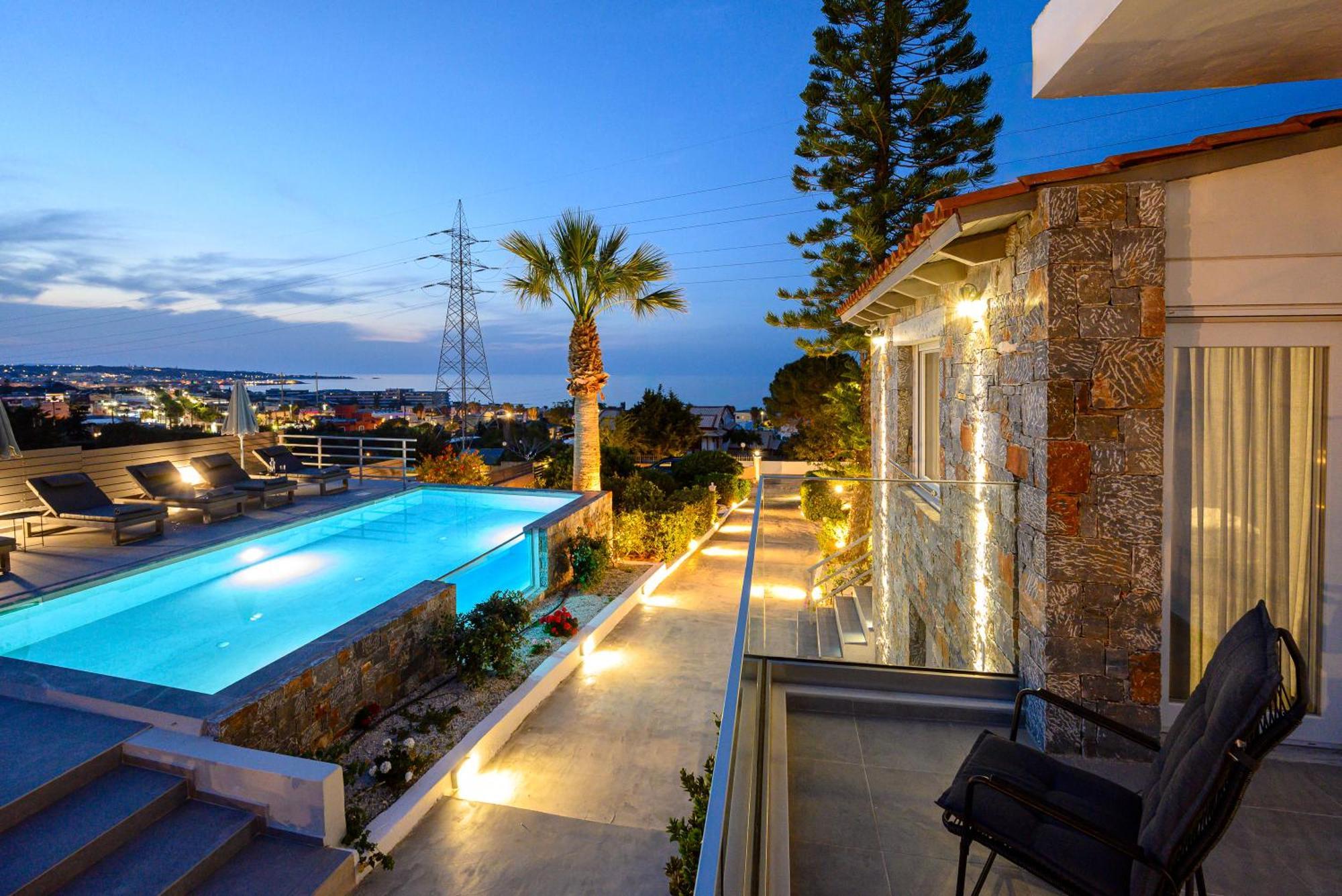 Queen'S Gem Luxury Villa - Heated Jacuzzi & Pool Hersonissos  Dış mekan fotoğraf