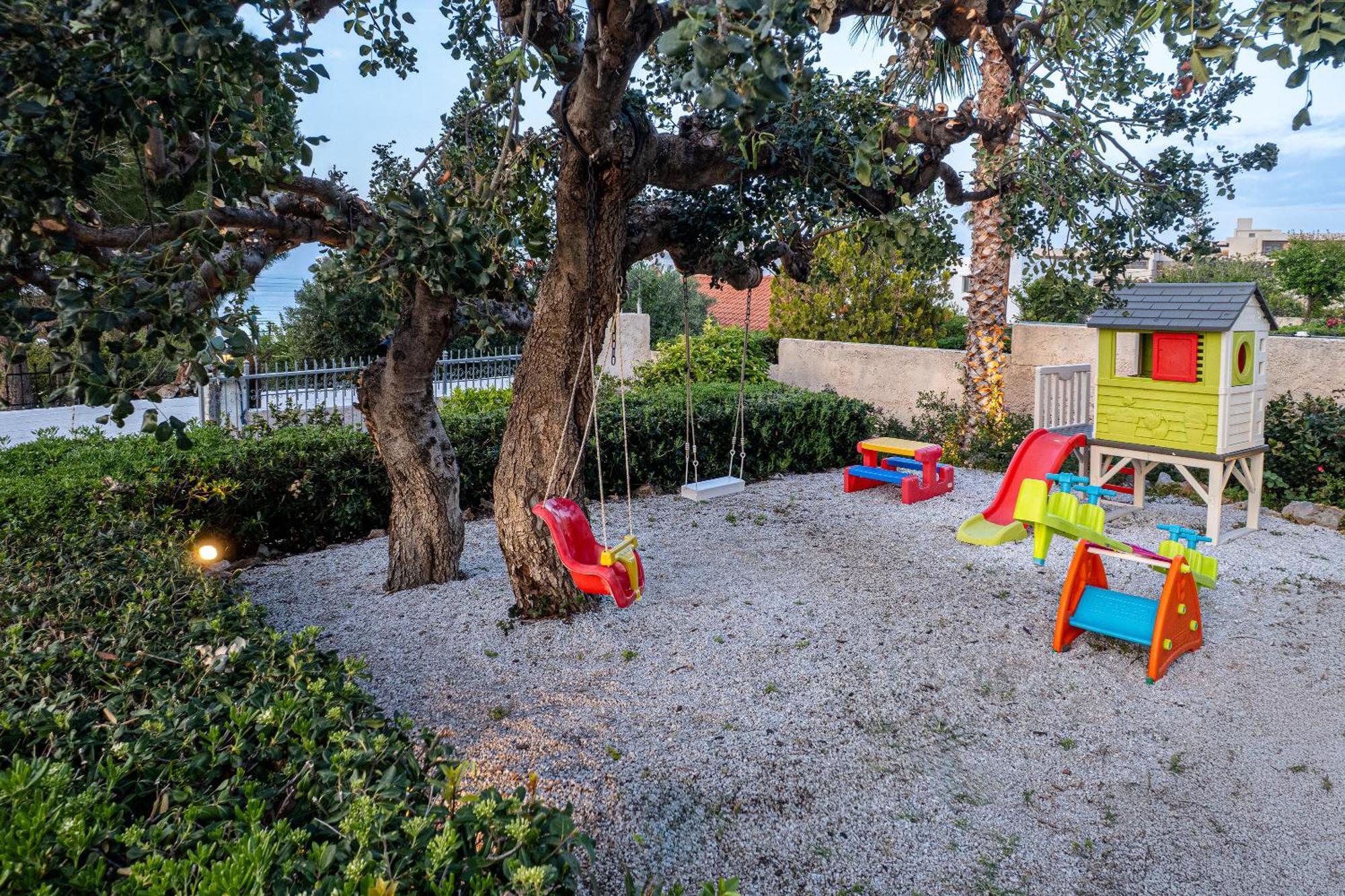 Queen'S Gem Luxury Villa - Heated Jacuzzi & Pool Hersonissos  Dış mekan fotoğraf