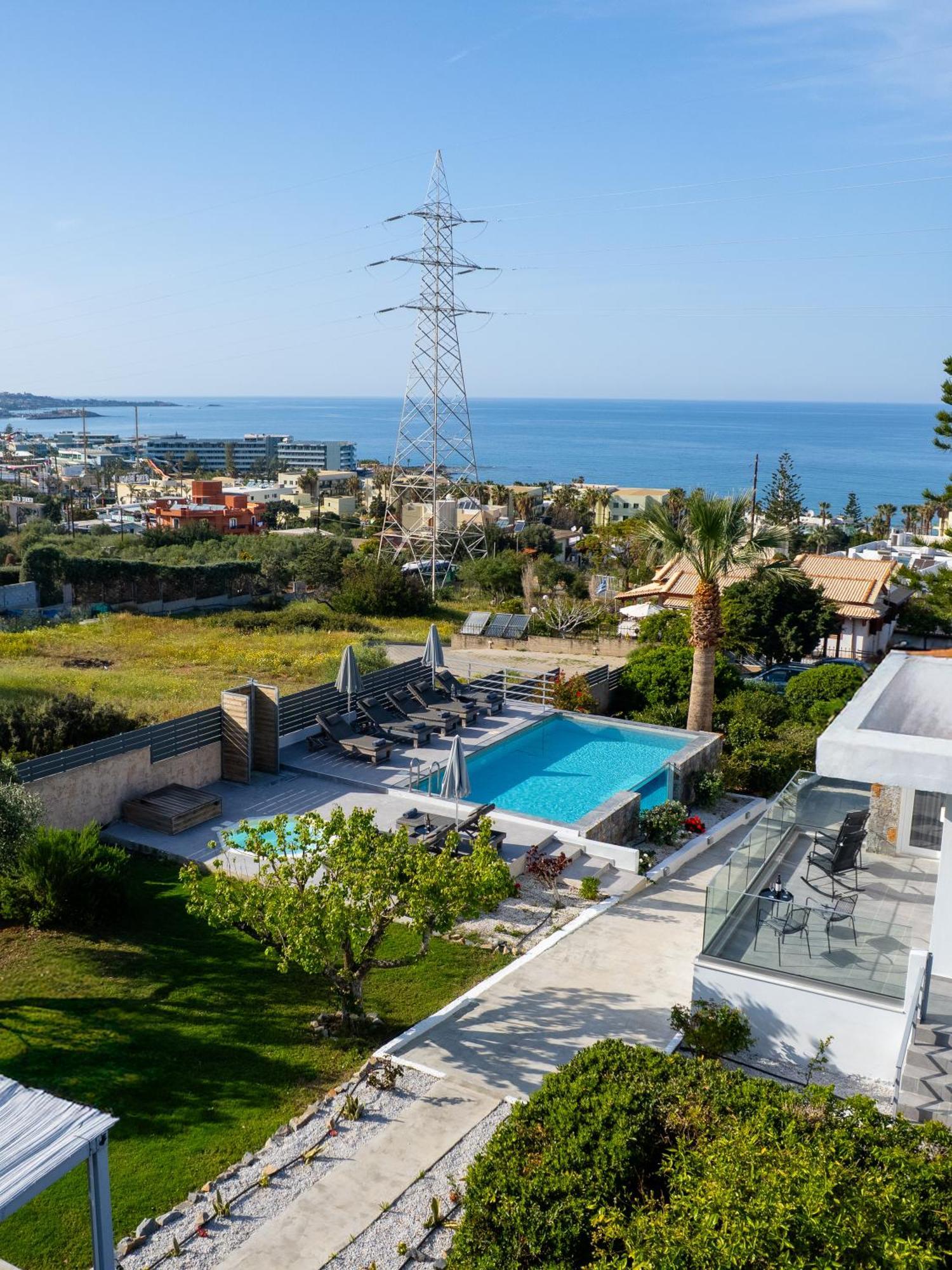 Queen'S Gem Luxury Villa - Heated Jacuzzi & Pool Hersonissos  Dış mekan fotoğraf